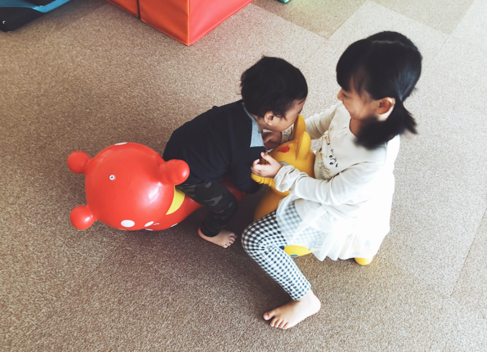 加護亜依、長男の保育園卒園を報告「ホントに親子で一生懸命走った４年間でした」 - 芸能 : 日刊スポーツ