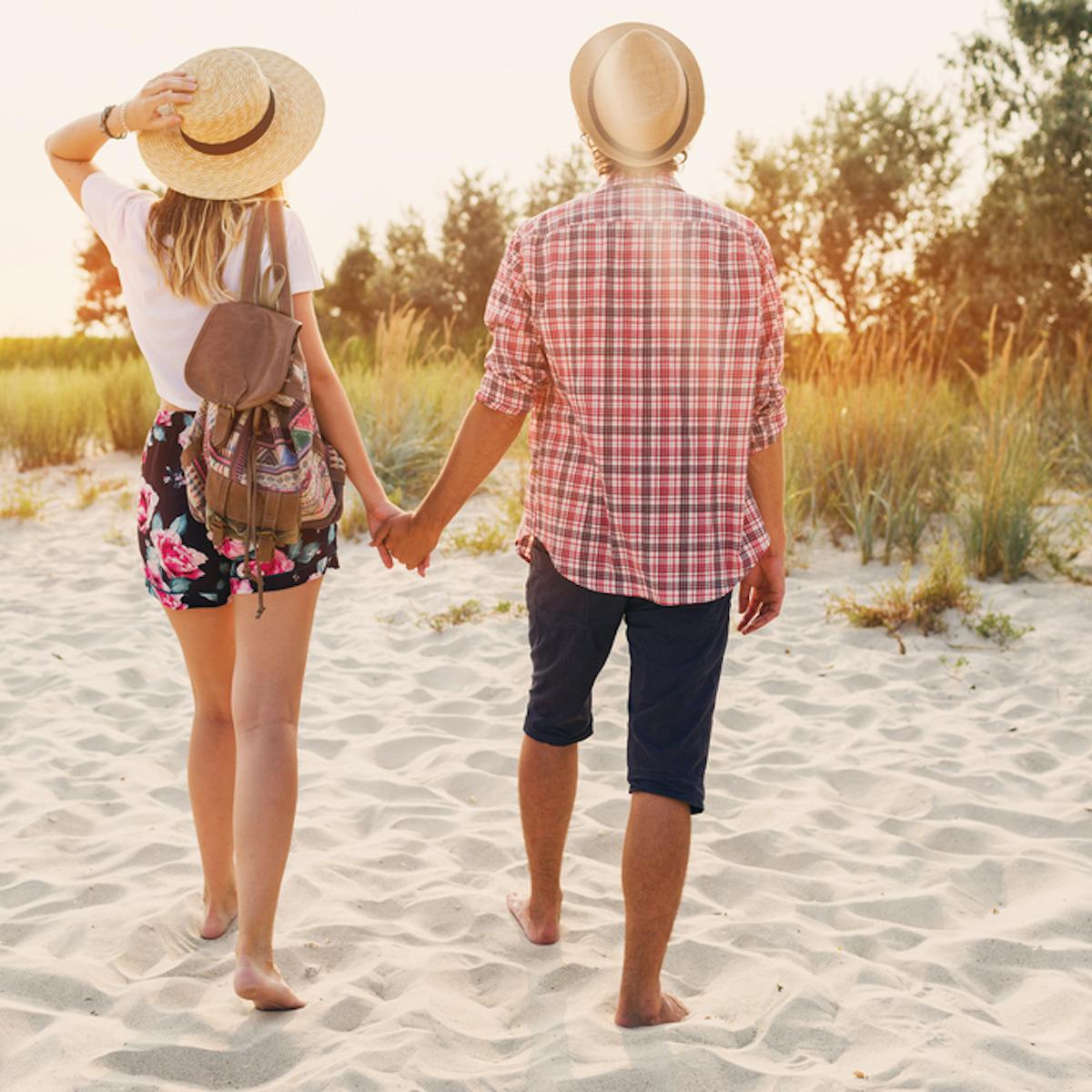 付き合う前に手を繋ぐベストなタイミングと自然な流れとは