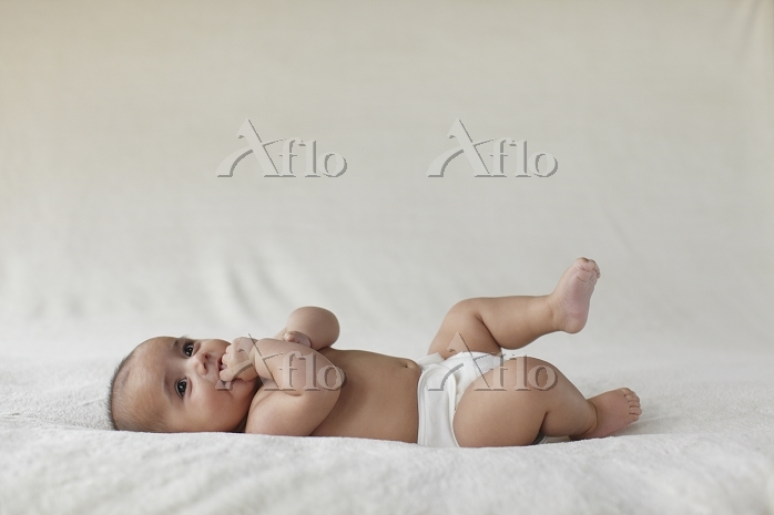 112,910 赤ちゃん 一人 外国人 Stock Photos, High-Res Pictures, and Images - GettyImages