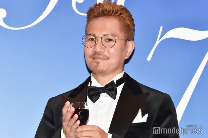 TAKAHIROと武井咲に第3子女児誕生「尊い命を守りながら、精一杯精進してまいります」 - サンスポ