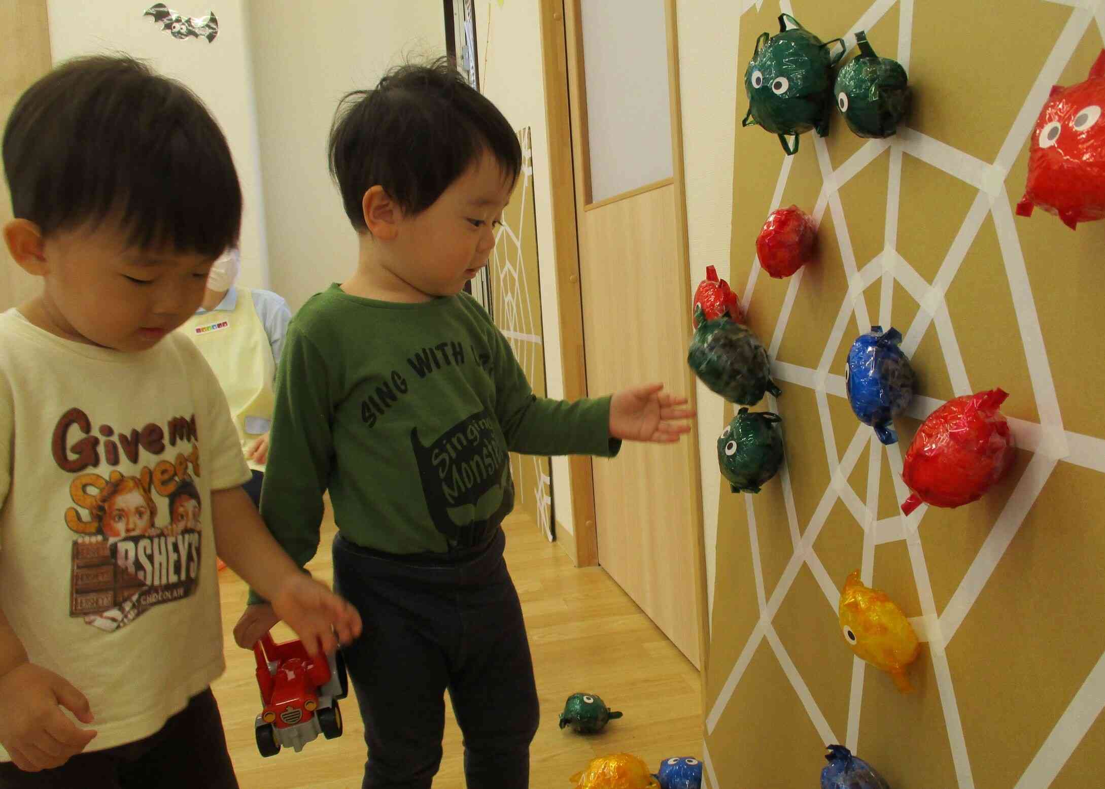 今日はハロウィン！お菓子をもらって、いっぱい遊ぼー 2020年10月30日公式 はらまちにこにこ保育園 -福島県南相馬市原町