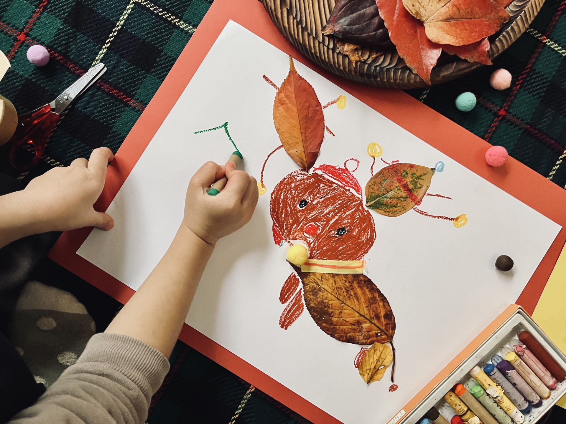 みのむし製作ー落ち葉を使ってもOK！ゆらゆらみのむしで遊ぼう