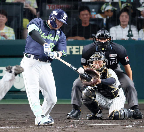 ヤクルト選手の母の日グッズ！村上くんの靴には感謝のメッセージも！ 2023 5 14 vs中日 - YouTube