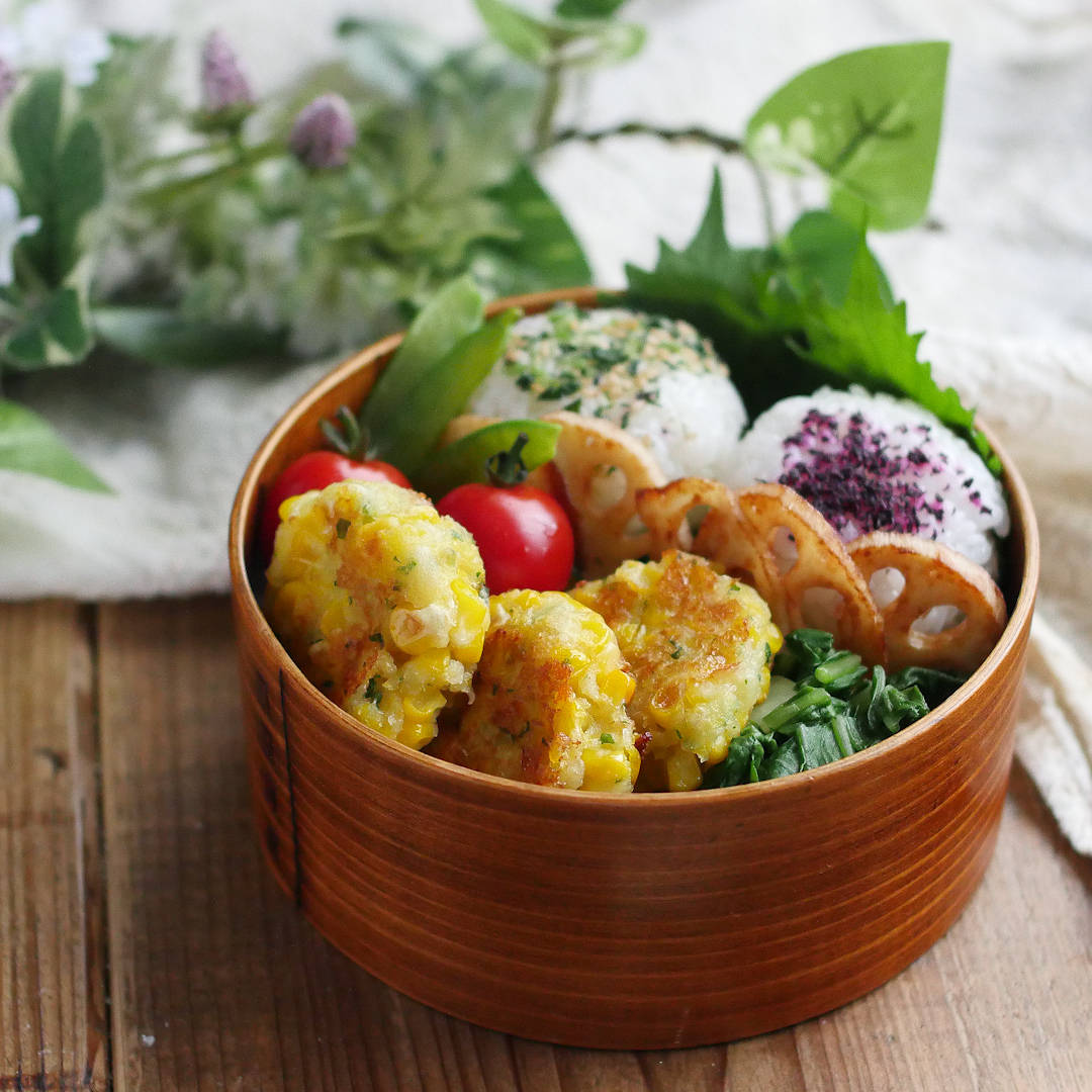 お箸が止まらない！サクサク美味しいコーンと枝豆のかき揚げ弁当