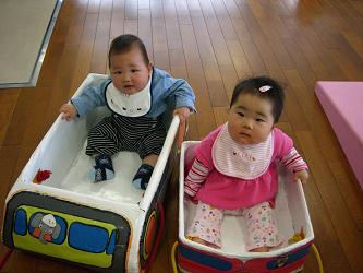 1y0m 手作り手押し車の効果IVF・人工死産・切迫早産・実家じまい。キポ子の記録