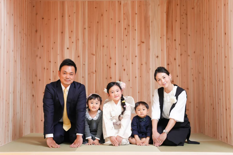 成人式前撮りでのご家族の服装は何を着るのがベスト？ 東松山店 - いせや呉服店