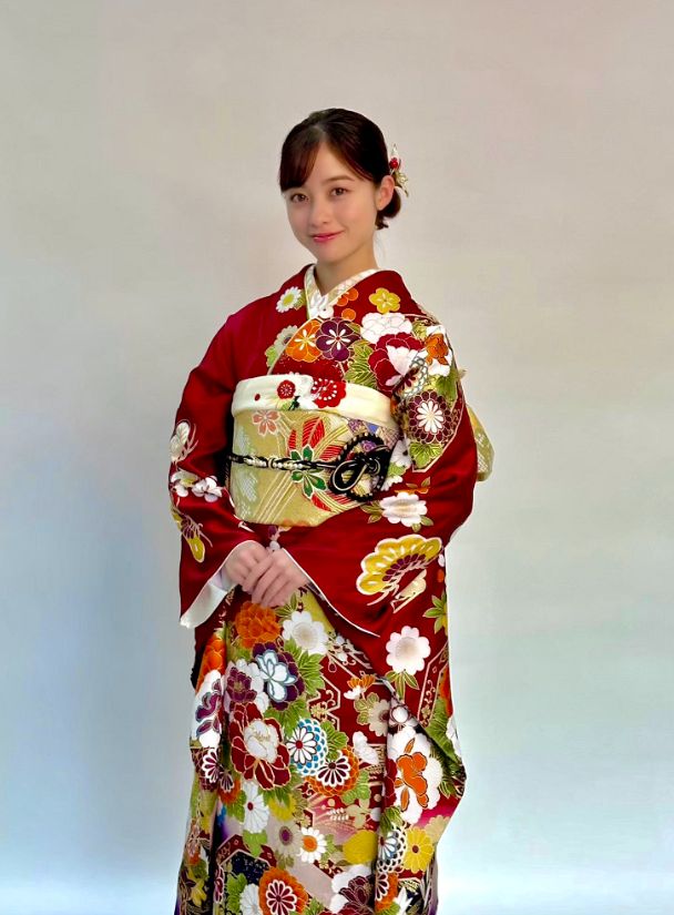 NHK朝ドラ『おむすび』視聴率苦戦の橋本環奈、悩み事相談する“永瀬廉似”の双子兄は「アイドルプロデューサー」だった 2ページ目週刊女性PRIME