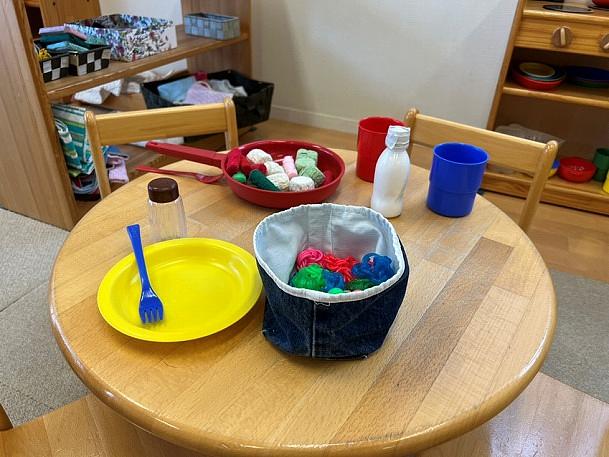 みずべこどもの家保育園 2歳児 竹の子組「おしゃれごっこ を行いました」社会福祉法人 相模会