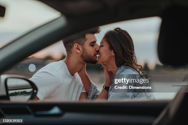 女子の憧れ♡観覧車で、うまく彼をキスに誘導するコツは？ - girlswalker