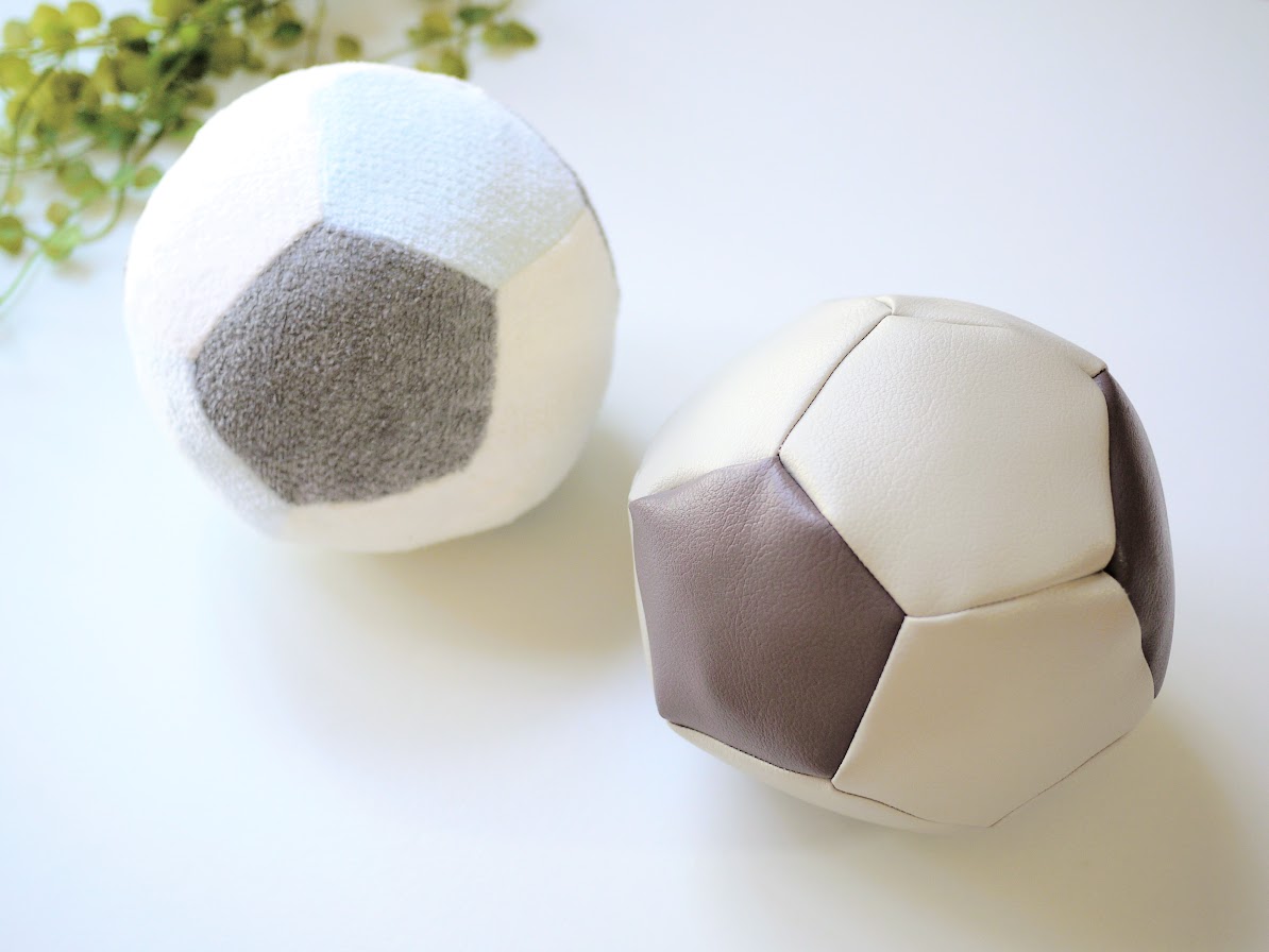 触るとカシャカシャ鳴るタオルのおもちゃを手作り！ ママの体験談 ベビーカレンダ