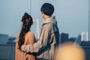 彼氏とハグする時の体勢について彼氏とハグする時、画像のように- Yahoo!知恵袋