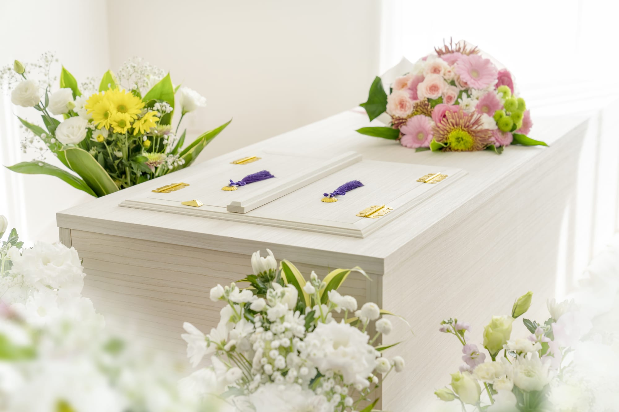 公式 葬儀の祭壇、思い出深いものにするには？祭壇の種類と費用 こころ斎苑葬儀・家族葬ならお任せ