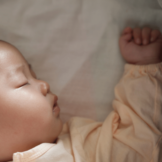夜泣きがつらい子育てお役立ち百科 こそだて