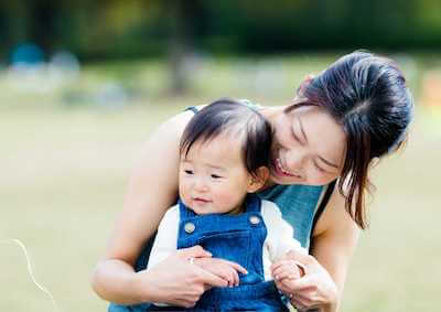 ハグの仕方で男性心理が分かる！ハグしてもらうテクニックも紹介 – 電話占いシエロ