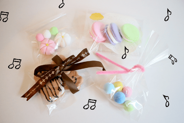 ハロウィン用のお菓子でお菓子屋さんごっこを開いたよ♬ - YouTube