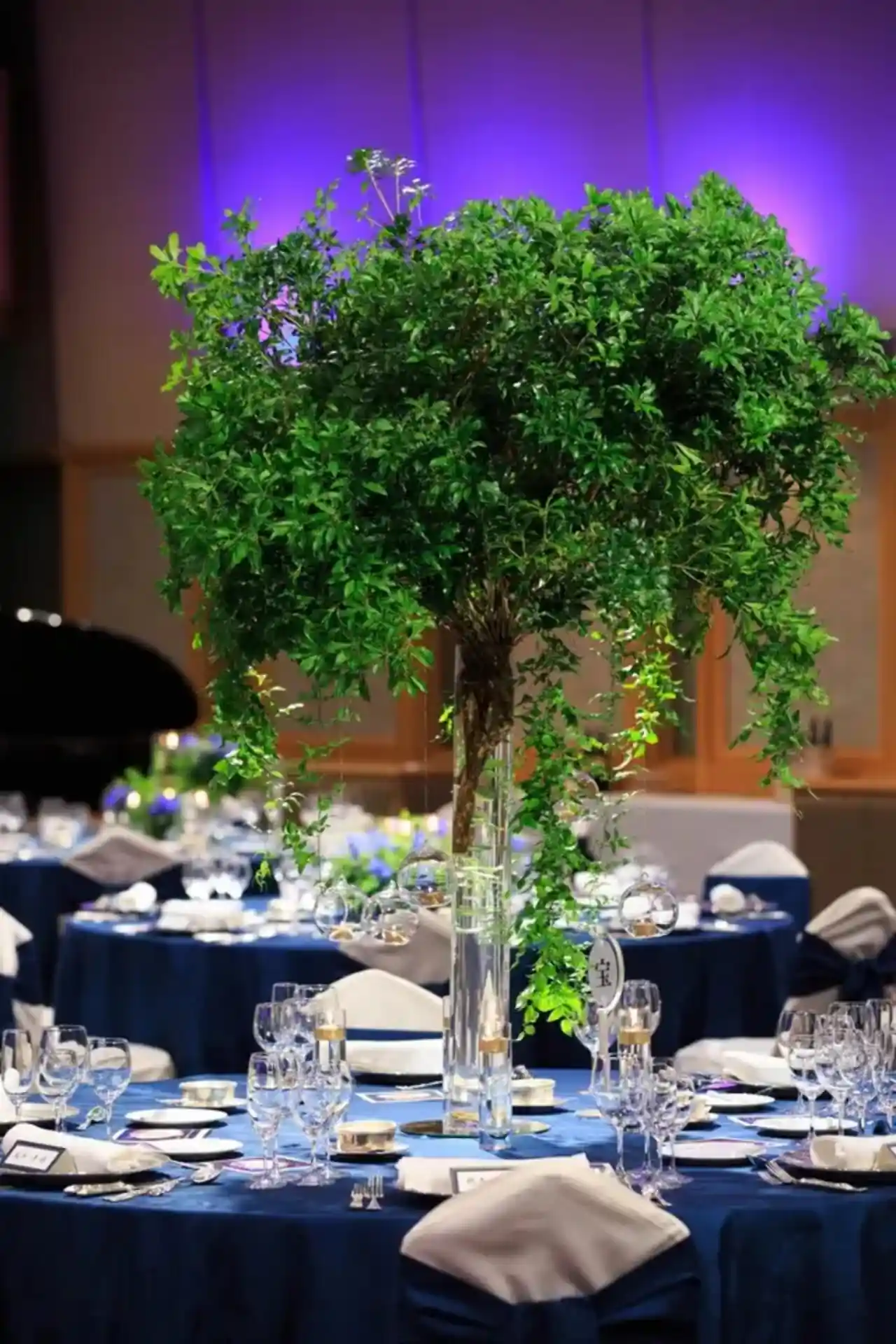 お色直しは水色・ロイヤルブルー・ネイビーで♡青系カラードレス10選 今週のスタスナ omotte magazine fromANNIVERSAIRE記念日にまつわるマガジン