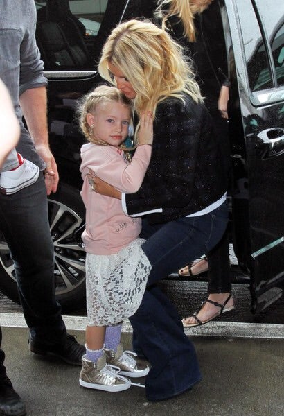 ジェシカ・シンプソン本人がやっと第二子妊娠を認めました