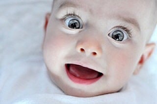 赤ちゃん びっくり」の22万点のロイヤリティフリー画像、写真素材、絵Shutterstock