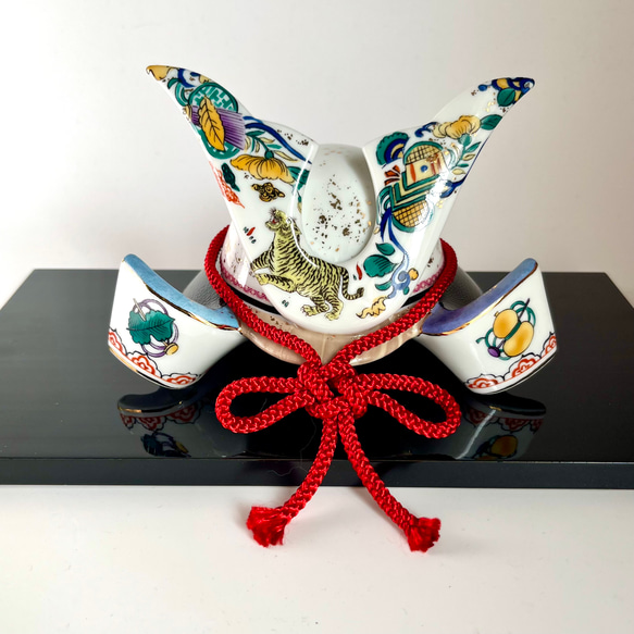 五月人形 名前旗 刺繍 上金彩 虎 黒色 銀文字刺繍 特中サイズ 木製スタンドパーティグッズやクラッカー、こけし・だるまなど日本のお土産なら人形 専門店のモリシゲ