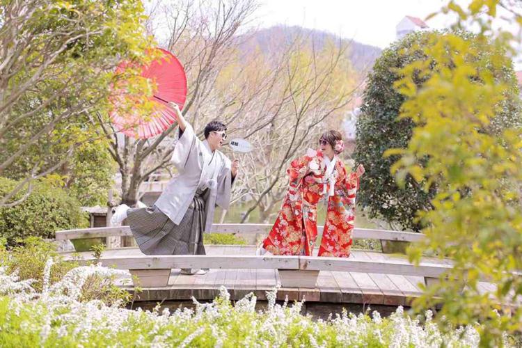 前撮り・フォトウェディングで押さえておきたいおしゃれな和装・洋装ポーズアイデア集