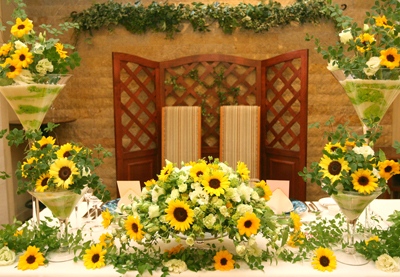 wedding☆ 結婚式結婚式コーデウェディング装花ウェディングフラワー高砂装花高砂装飾高砂高砂席ナチュラル ウェディングナチュラルフラワー 披露宴披露宴会場コーディネート披露宴会場結婚式装飾結婚式装花披露宴装花プレ花嫁 テーブル