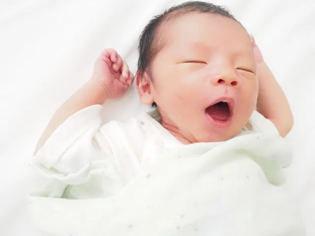 胎児発育曲線』とは？週ごとの発育の目安を助産師が解説◎ - 株式会社エバーセンス