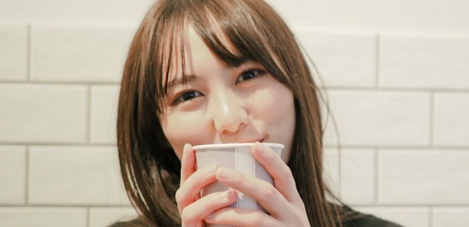 奥手女性の気づいてほしいサイン5選！職場で好きな人にしかしないことは？男の婚活.net