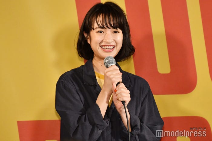 本日は谷岡家と常葉家のオフショ公開😆 初音の両親役に奥貫薫 さんと利重剛 さん、朝陽の母役で石野真子 さんが出演します👏そして、明日朝6時〜「日テレ系冬ドラマ 見どころSP」が放送します‼️ 見どころを語る玉響 メンバーの座談会も🎶リバーサル