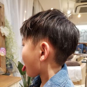こどもの髪型 ノーセットでもかっこいい♡ツーブロックチョキ友こども専門美容室チョッキンズキッズサロンCHOKKIN'S
