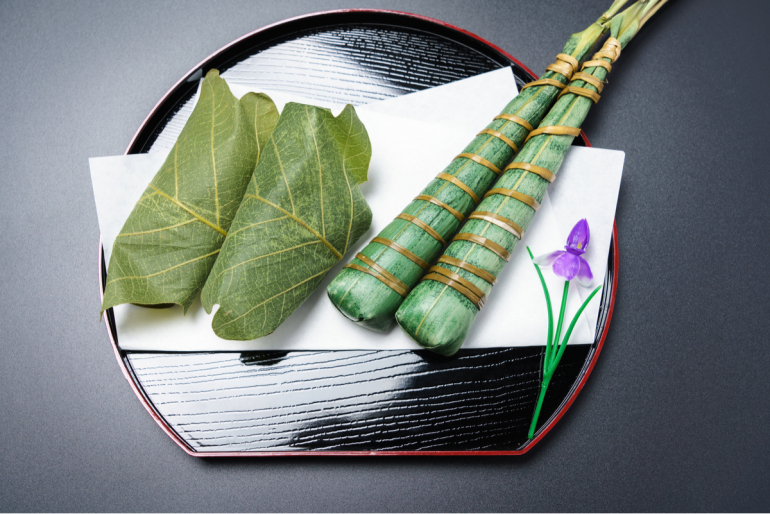 こどもの日に柏餅・ちまきを食べるのはなぜ？意味や由来、地域による違いを紹介ままのて