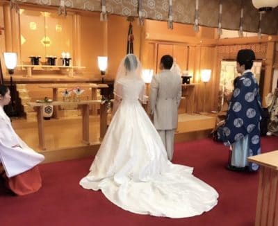 神前式の流れと費用！神社だけでなく結婚式場でもできる？omotte magazine from ANNIVERSAIRE記念日にまつわるマガジン