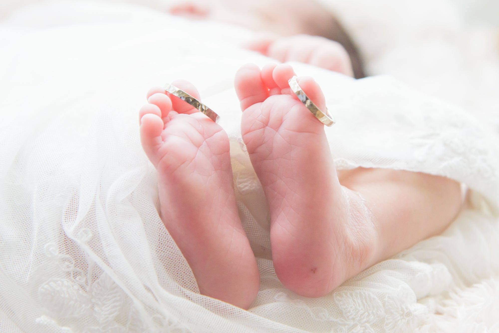 かわいい赤ちゃんの足の写真素材・画像素材 Image 45942405