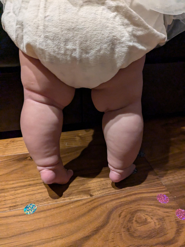 赤ちゃんの足ってどんな足