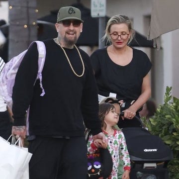 ルーシーリューの身長や結婚・性格と今現在の驚愕年収！衣装やメイクが大人気！レストラン経営や芸術活動、子どもなど詳細にぎわす