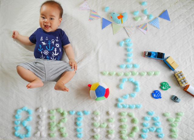 100均でハーフバースデー☆寝相アート お昼寝アート おうちフォト : ３匹のヒツジのおうち