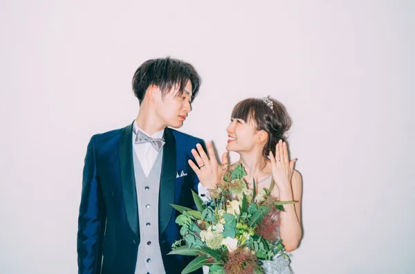 桃の旦那は何の仕事してるの？マッチングアプリで有名人と出会えるの？oneword