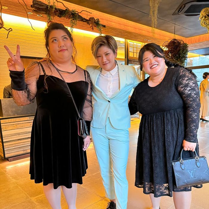 ひろこー！ おめでとう！」成田美寿々ら最強アズマ軍団が祝宴 東浩子の結婚式に出席 - ゴルフ総合サイト ALBA Net