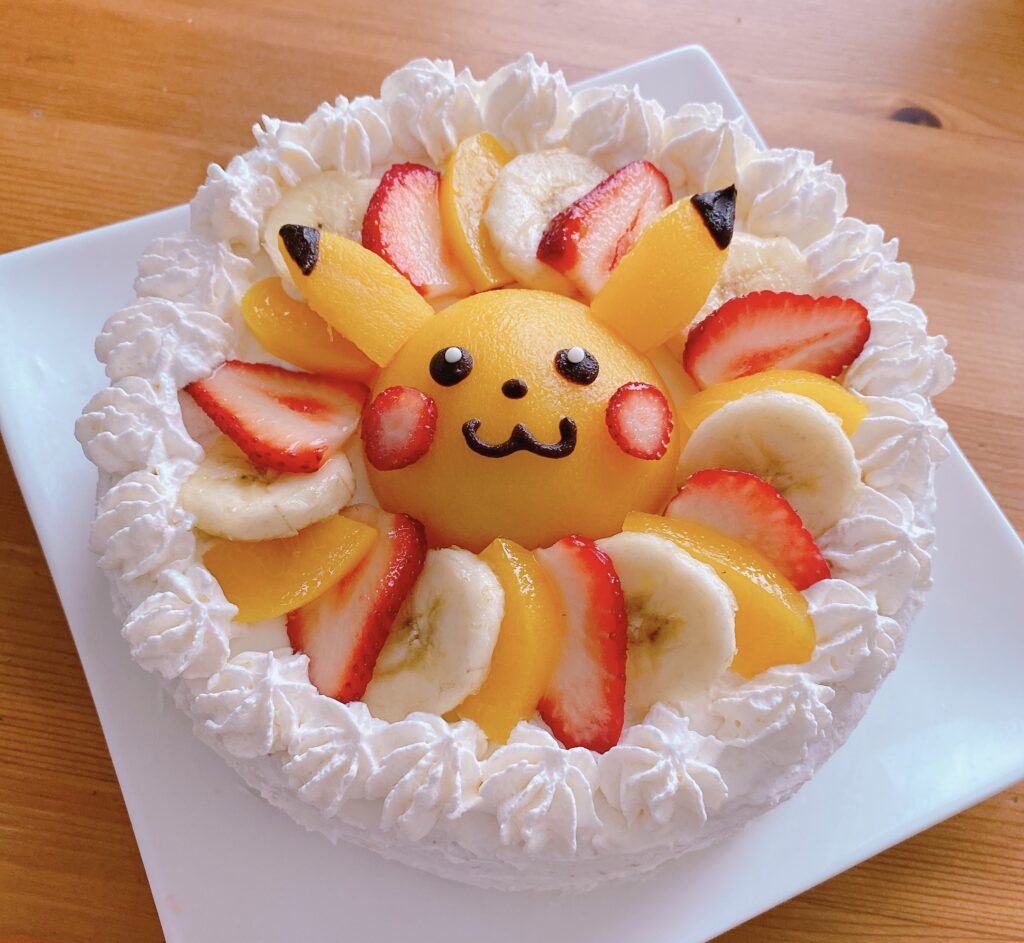 あゆのこどもごはん 愛情たっぷり！ホットケーキで手作りバースデーケーキおうちごはん