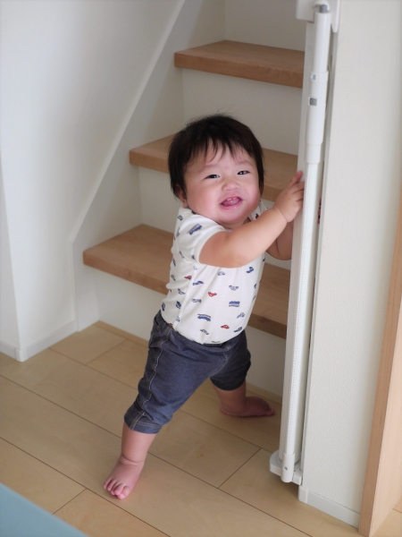 ダイソーを使って700円で手作りベビーゲートを作った - ごりゅご.com