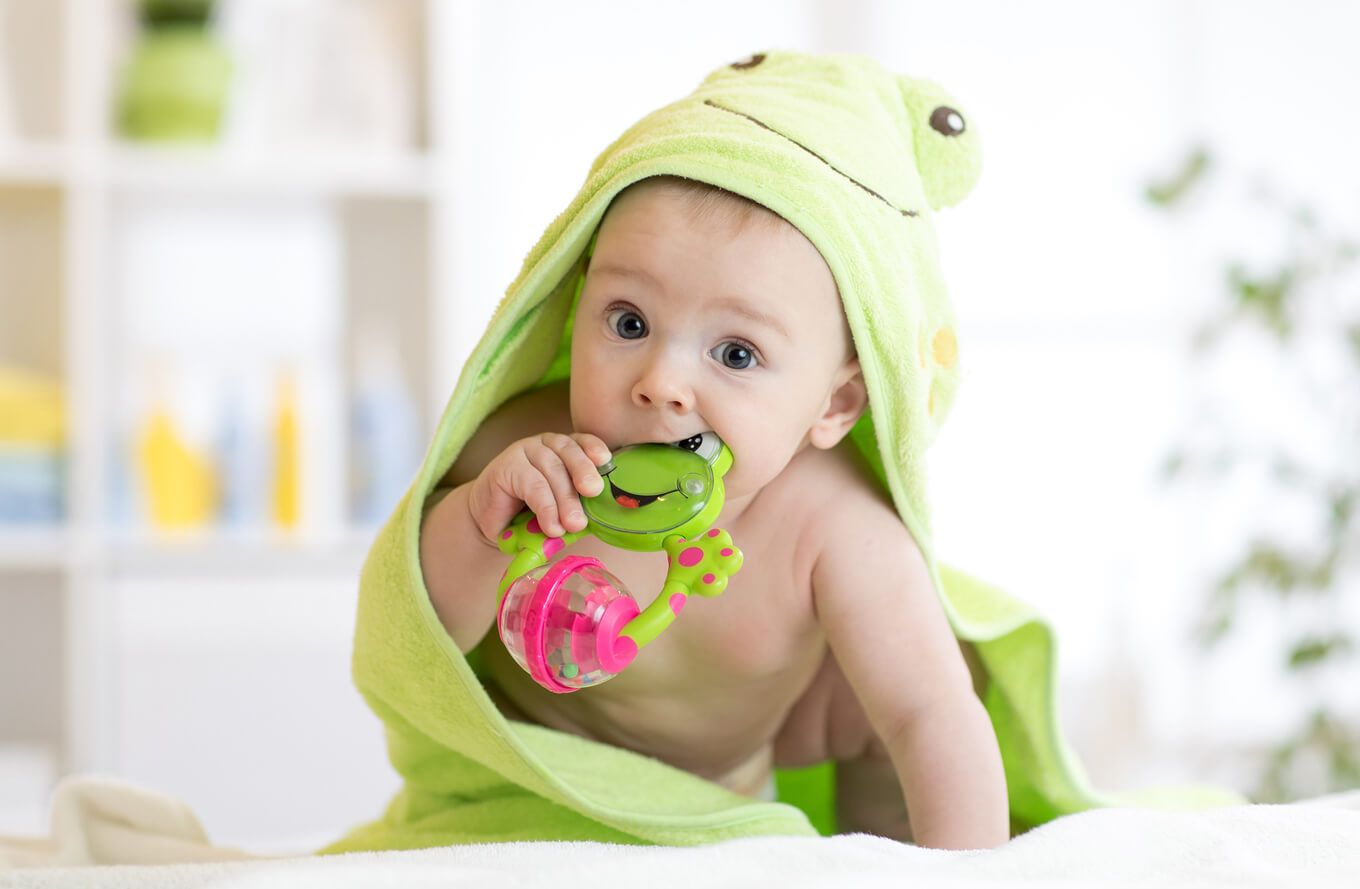 生後7ヶ月の赤ちゃんたまひよ 医師監修 発育発達、お世話のポイント、遊び方