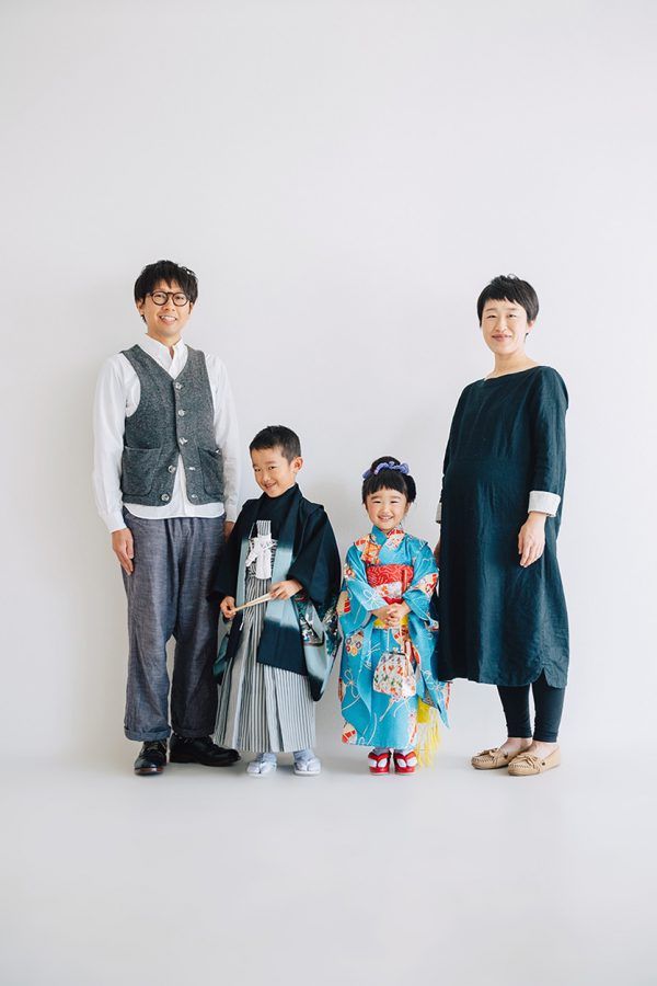 家族４人で七五三！スタジオではできない屋外での自然な家族写真の撮影OurPhoto アワーフォト