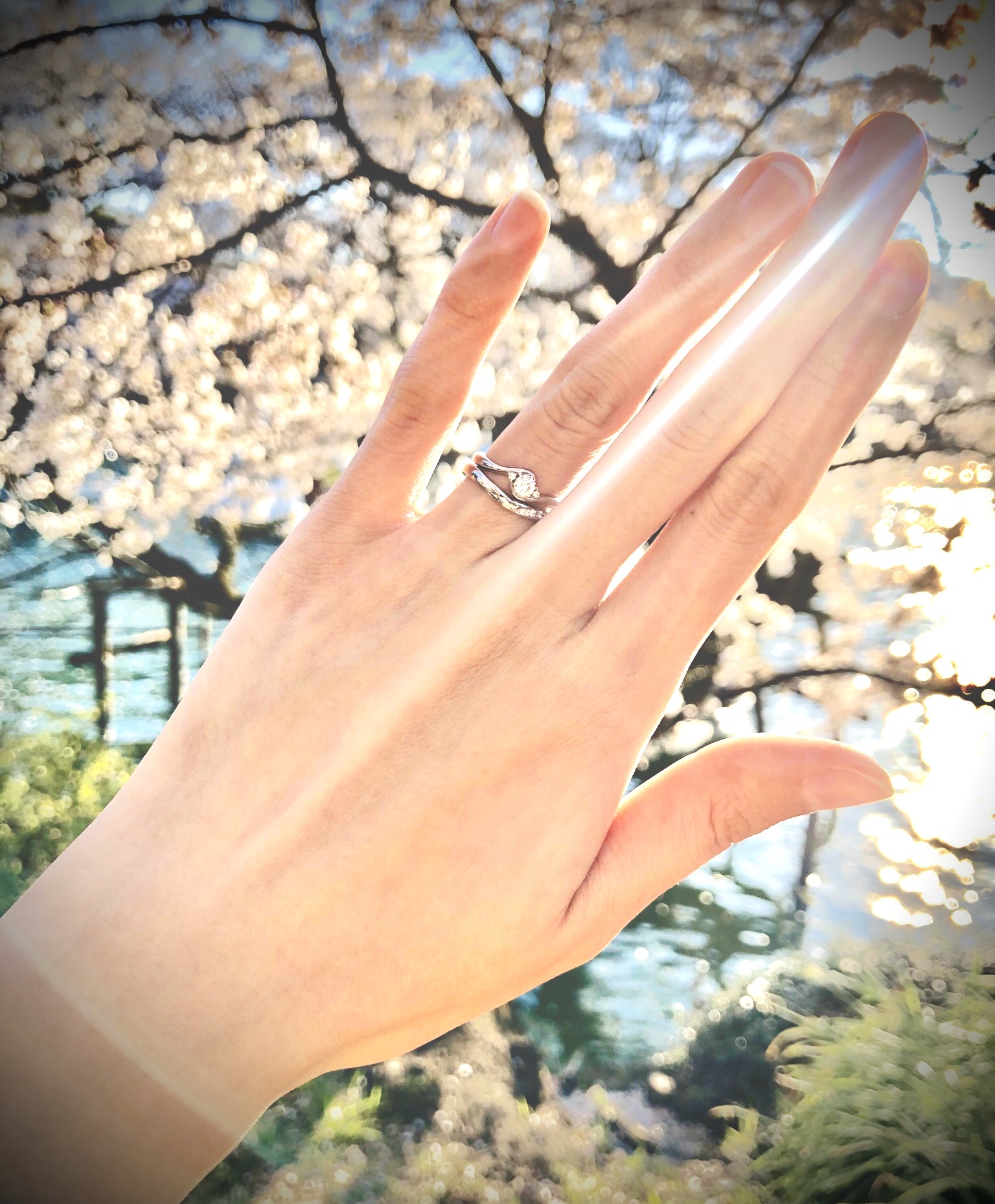 婚約指輪と結婚指輪で変わる重ね付けの印象の違い