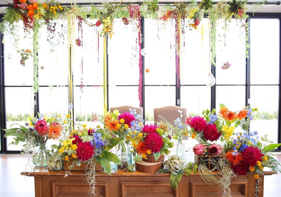 結婚式メインテーブル装花集春夏秋冬おすすめ、ナチュラル、アンティーク、エレガントテーストおすすめ - 結婚式の花の専門店、東京、横浜、さいたま対応花屋福太郎