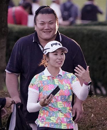 婚約者が練習を見学 比嘉真美子が“勢い”づく国内女子ツアー LPGAGDO ゴルフダイジェスト・オンライン