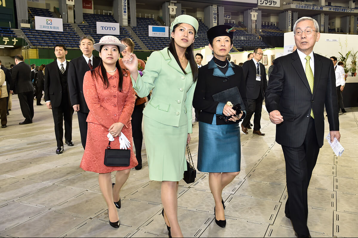 写真・画像 高円宮妃久子さま、承子さまが佐賀に 県内各地で国スポ観戦、うれしの茶のもてなし体験も行政・社会佐賀県のニュース佐賀新聞