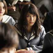 画像2 2飯豊まりえ、“同級生”玉城ティナとの高校時代の約束明かす「号泣しました」 - モデルプレス