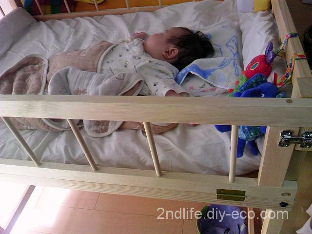 オシャレなハウスフレーム ベビーベッドの作り方YIKES LIFE