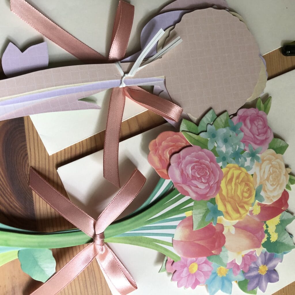 セリアダイソー100均グッズで作る卒園メッセージ寄せ書きアルバムアイデア - まちゃぶろ