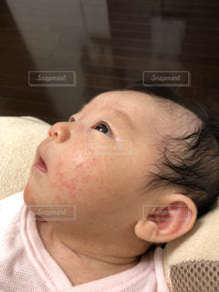 育児衝撃画像 “沼の主”顔の赤ちゃんのビフォーアフターに反響「子供の成長すごい」「驚異の進化」eltha エルザ