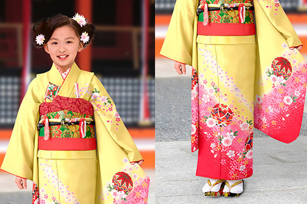 七五三の着物で必要なものとは？三歳の女の子におすすめの着物を解説！コラムきものと 着物メディア │きものが紡ぐ豊かな物語。－京都きもの市場